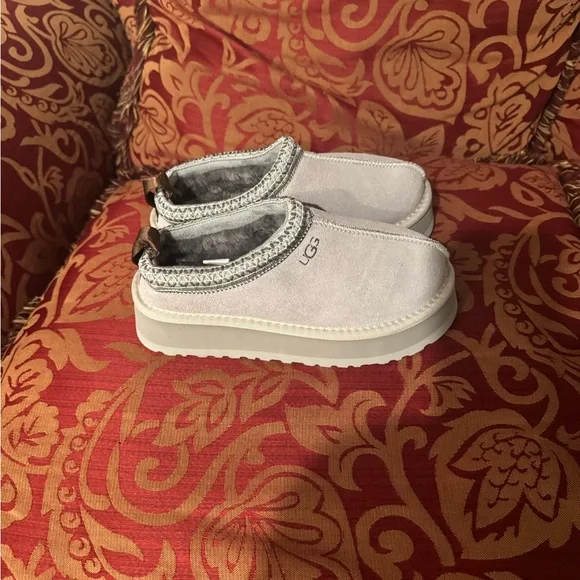 UGG Tasman Light Gray Suede Slippers - Picture 3 of 5